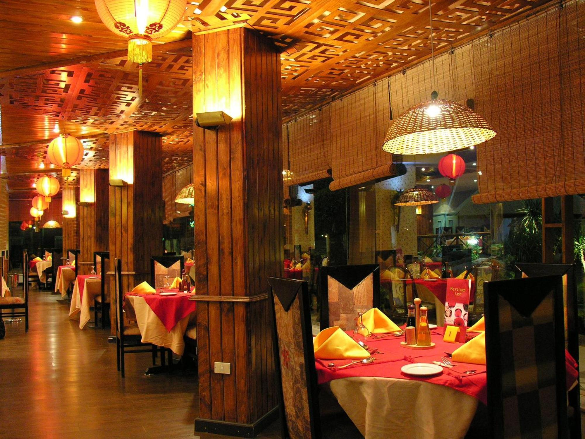Pyramisa Hotel Luxor Exterior photo